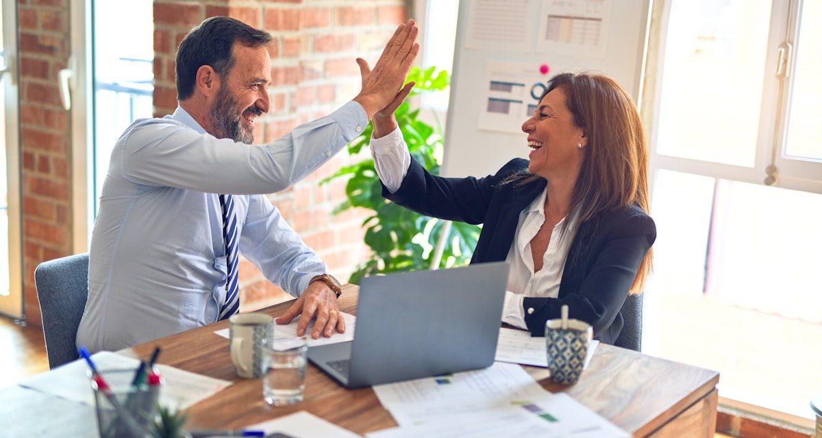 Portage salarial vs freelance : que choisir pour un cadre en 2026 ?